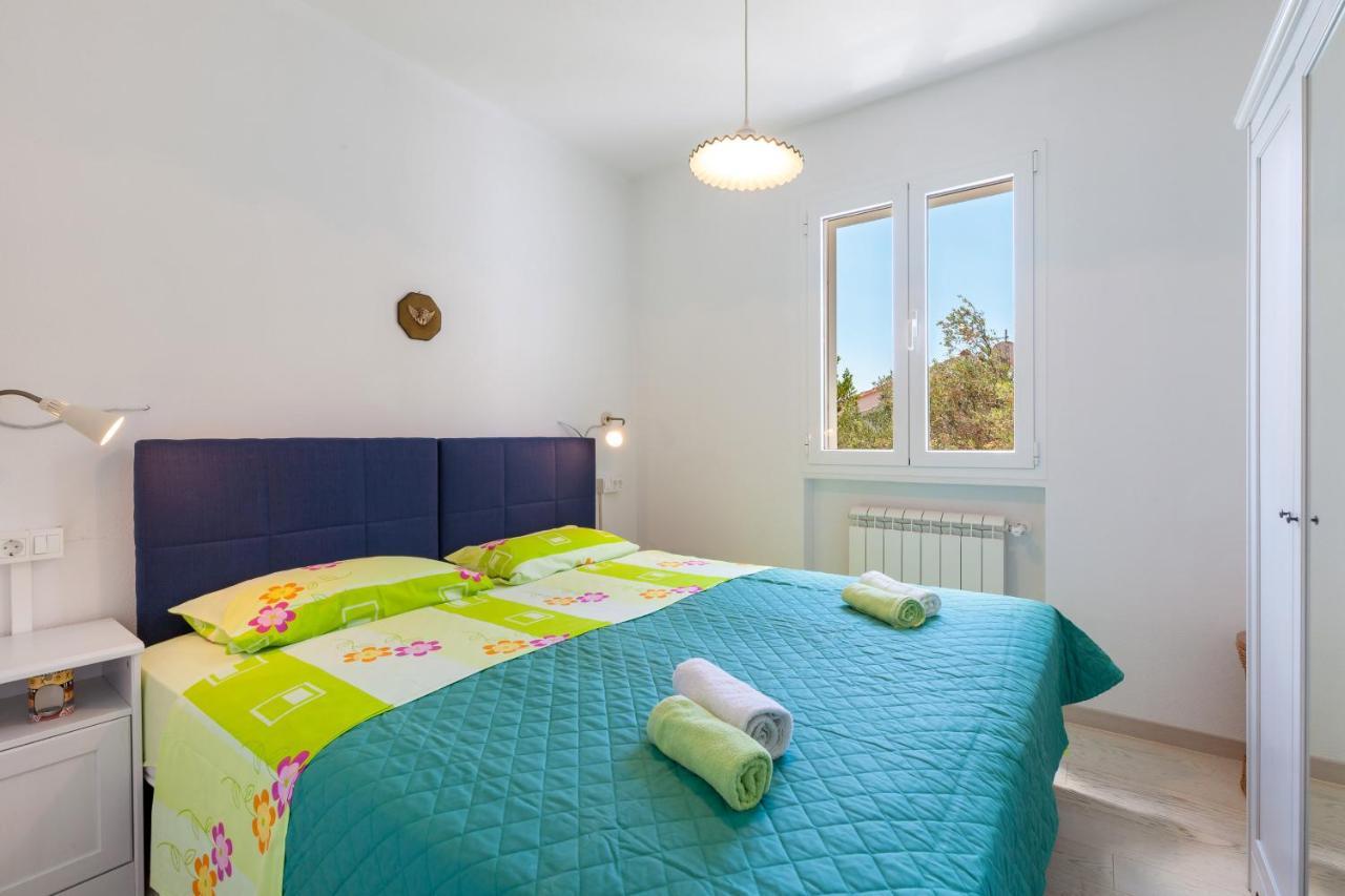 Holiday Home Duje Trogir Eksteriør billede